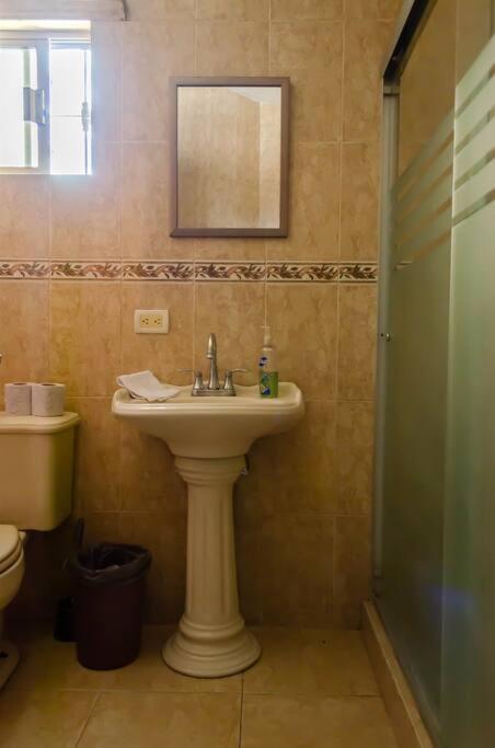 Alojamiento Completo 3 Habitaciones Chihuahua Eksteriør billede